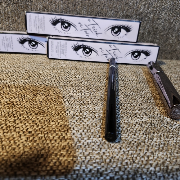 Spa candles and makeup - Picture 5 of 13